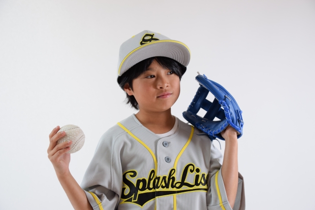 少年野球】グローブの選び方（小学校低学年・幼児）～サイズと柔らかさ